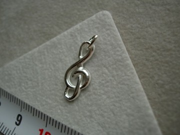 Zilveren muzieksleutel hanger