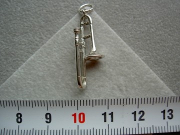 Zilveren trombone hanger