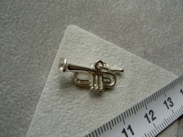 Zilveren trompet (luxe) hanger