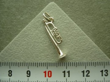 Zilveren trompet hanger