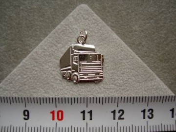 Zilveren vrachtwagen DAF model hanger