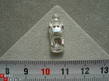 Zilveren VW kever auto hanger 3d