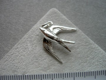 Zilveren zwaluw hanger (1)