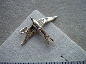 Zilveren zwaluw hanger (2)
